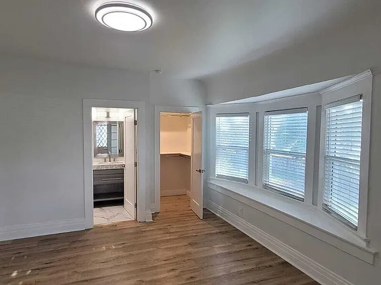 2926 Halldale Ave — Photo 13