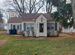 1353 S Linville Ave, Westland, MI 48186