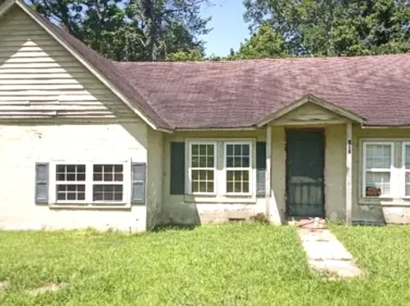 180 State Route 22a S, Jacks Creek, TN 38347