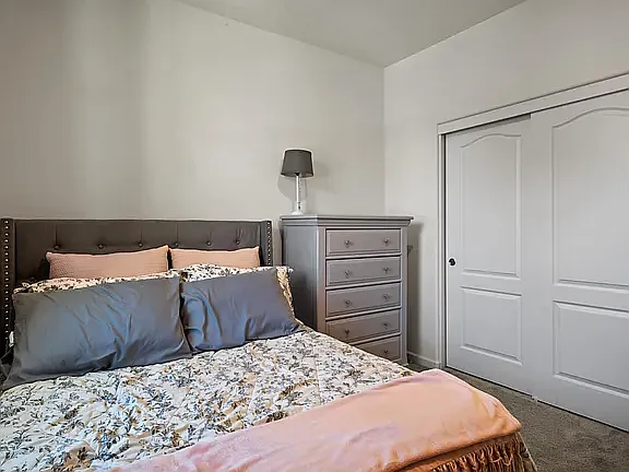 2382 Sheldon Dr — Photo 6