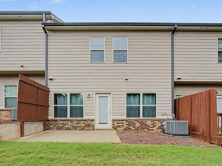 1360 Sugar Glen Ct — Photo 20
