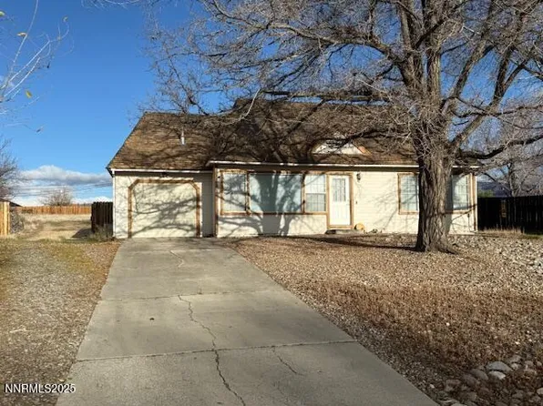 35 Date Palm Dr, Sparks, NV 89441