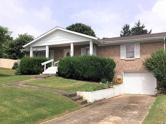 2nd image of 3703 Bluefield Dr