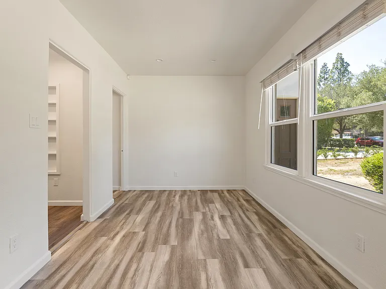 665 Hamilton Ave — Photo 6