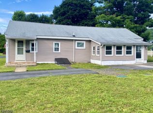 29 N Clark St, Ogdensburg, NJ 07439