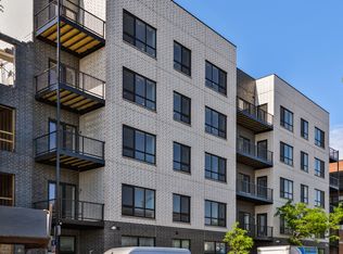 2137 W Madison St #405, Chicago, IL 60612