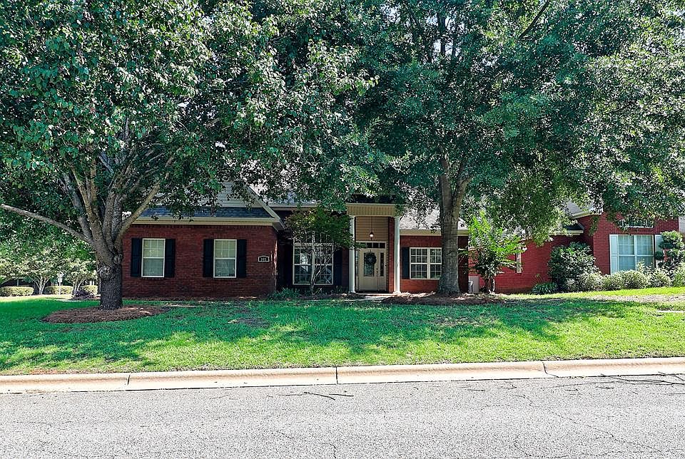 1st image of 101 Gaffney Ct