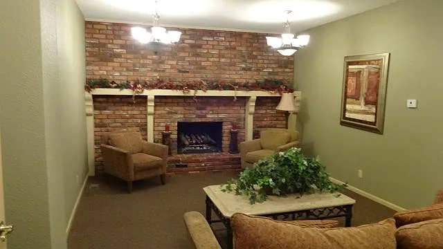 Clines — Photo 9