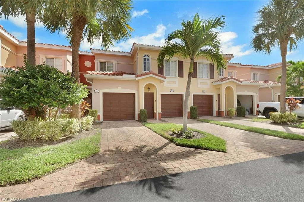 20260 Estero Gardens Cir — Photo 1