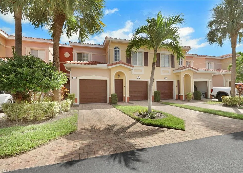 20260 Estero Gardens Cir #103