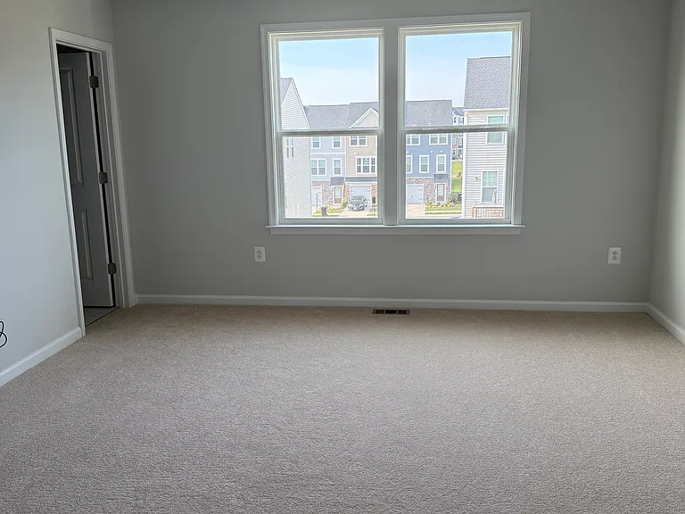 516 Sybil St — Photo 17