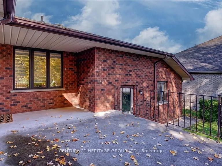 184 Hull Rd — Photo 23