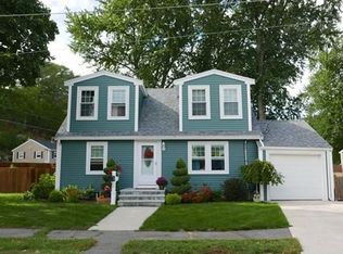 10 Hill St, Peabody, MA 01960