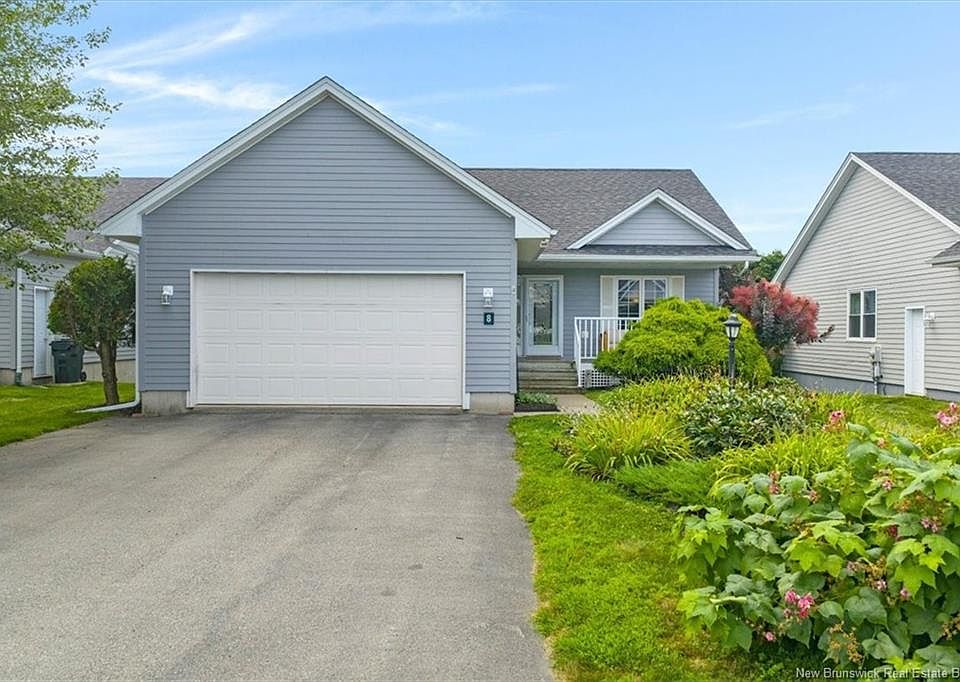1st image of 8 Devonayer Ct