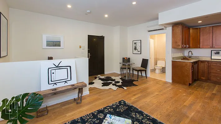 Sold by Garfield Realty  | media 3