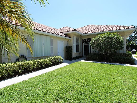 3rd image of 443 Kelsey Park Dr