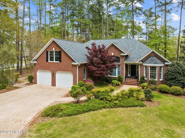 101 Newport Court, Chocowinity, NC 27817
