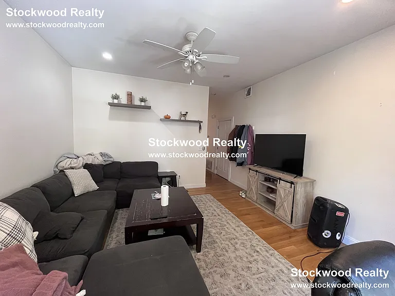 16 Gates St #1 — Photo 3