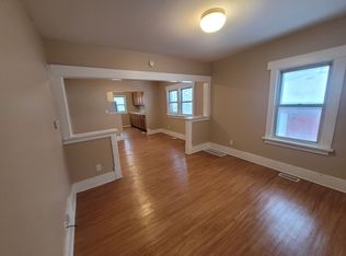 3012 Oxford St, Des Moines, IA 50313