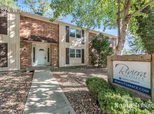 6824 W 76th St APT B, Overland Park, KS 66204