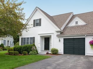 16 Mayfair Ct UNIT 16, Mashpee, MA 02649