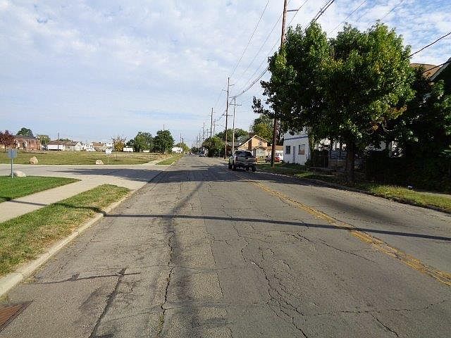 1st image of 936 East Ave