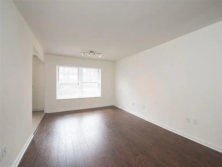 199 14th St NE #205 — Photo 3