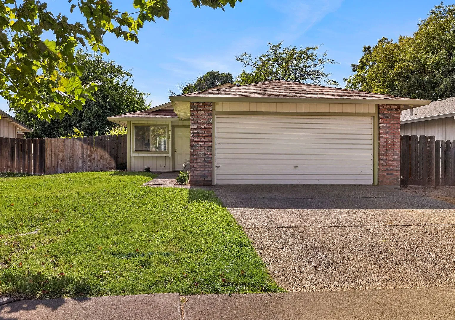 Rare find home with 2-Car Garage, Fenced Yard, with Convenient Location! — Photo 1