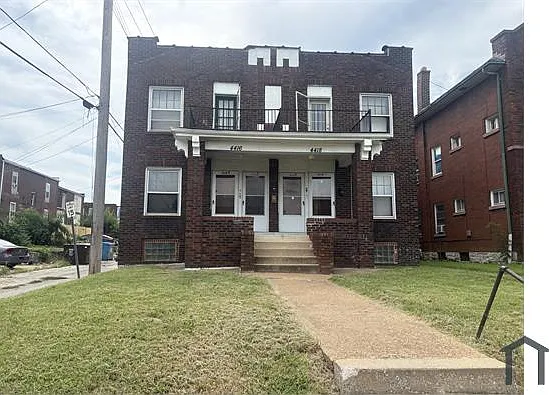 4416 Floriss Pl