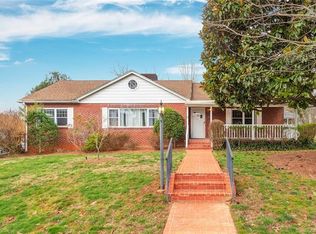 9 N Kensington Rd, Asheville, NC 28804