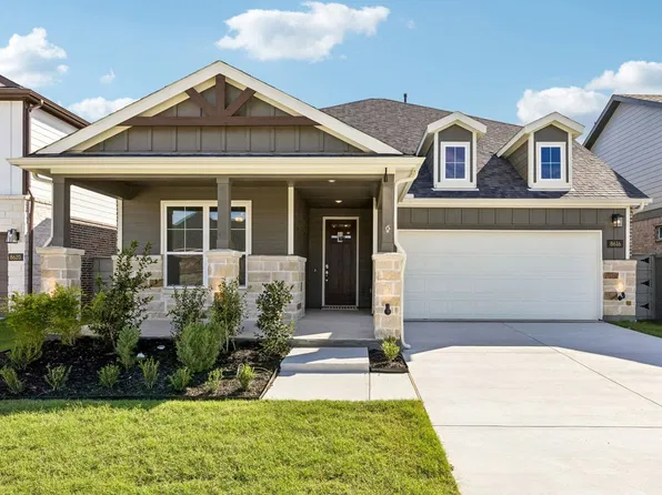 8616 Bur Oak Dr, Justin, TX 76247