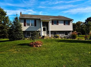 306 Grant St, Reinholds, PA 17569