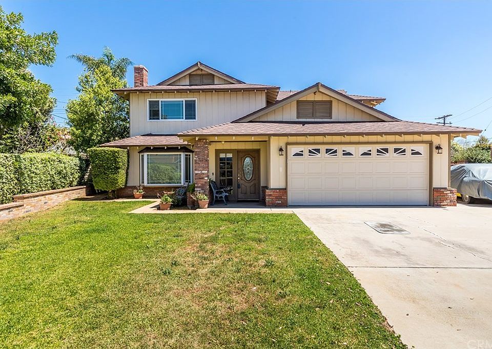 1st image of 2102 Stratford Way