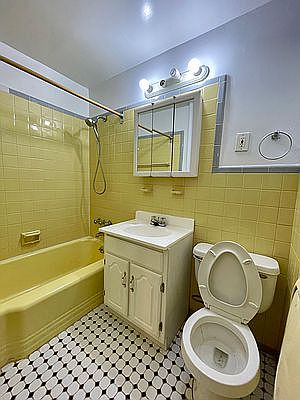 4th image of 1324 2nd Ave APT 3B