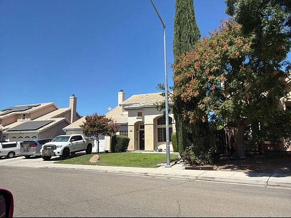 2nd image of 1957 Grove Ct