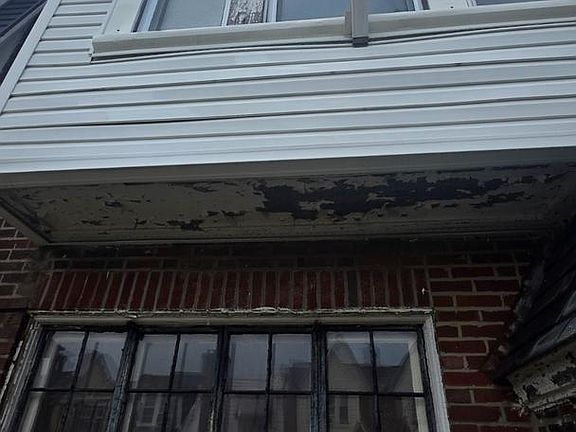 3rd image of 1914 Elston St