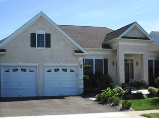 84 Riviera Dr, Monroe Township, NJ 08831