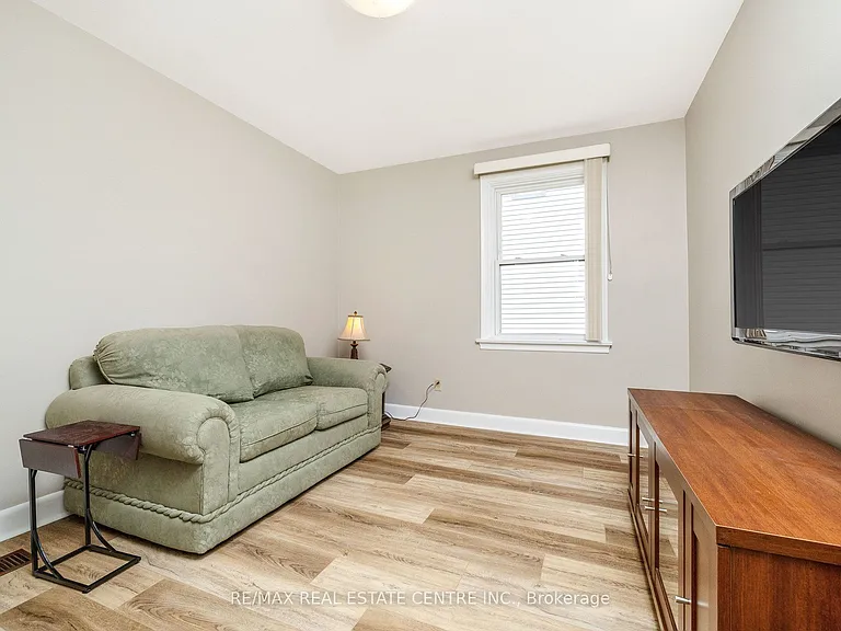 3161 Steeles Ave W — Photo 20