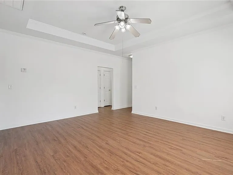 2596 Bates St SE — Photo 9