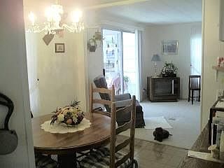 4th image of 814 S Emerald Ln