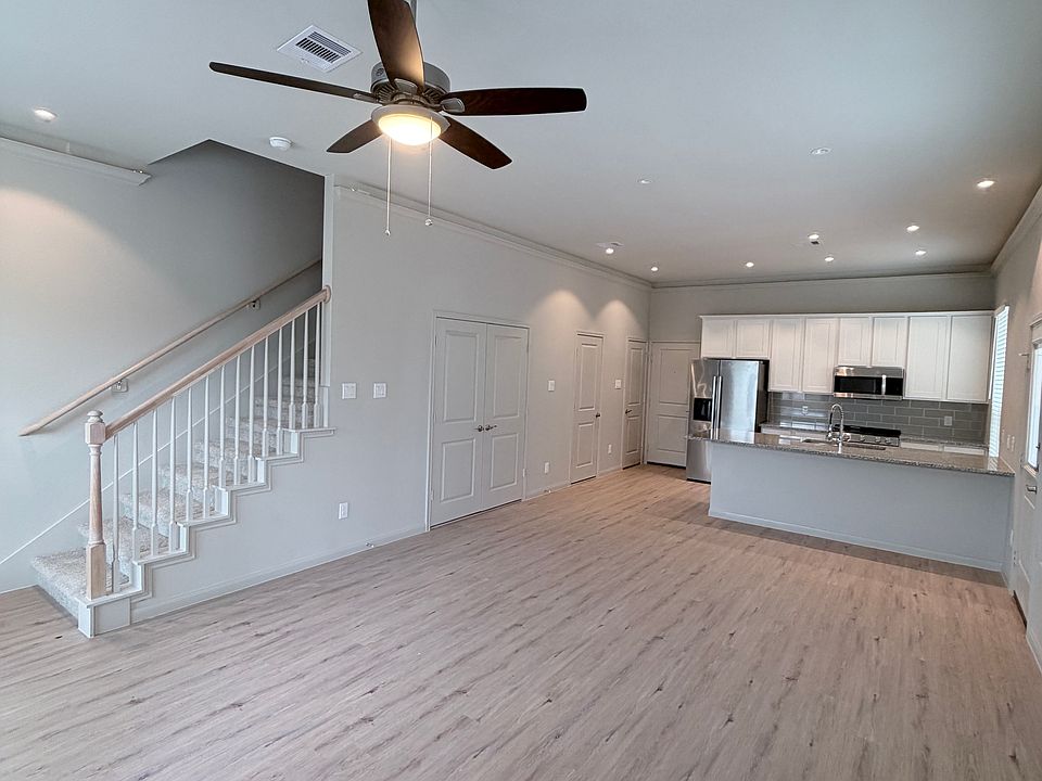 1st image of 1011 Boxelder Rd