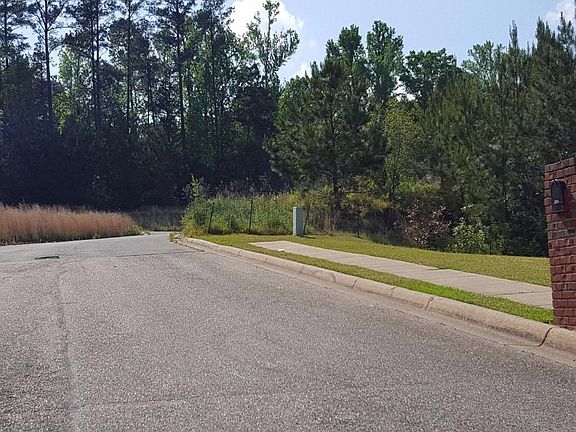 4th image of 8305 Meadowlake Dr W