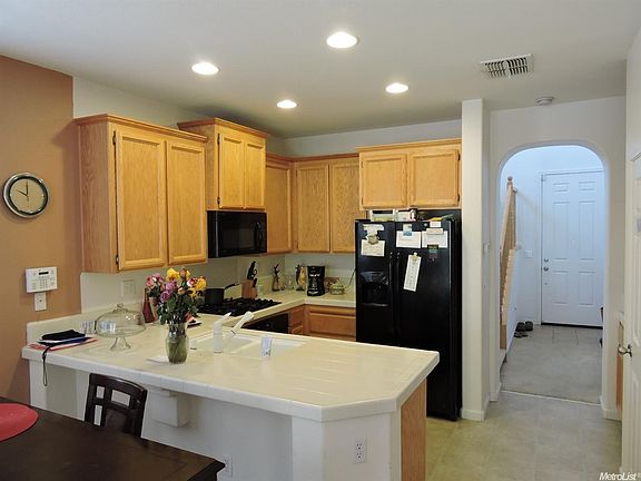 4th image of 3083 Touchman St