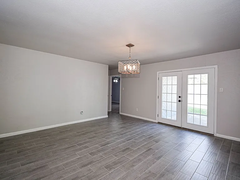 205 Tanglewood Rd — Photo 18