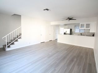 4940 Lewis Rd APT 8, Agoura Hills, CA 91301
