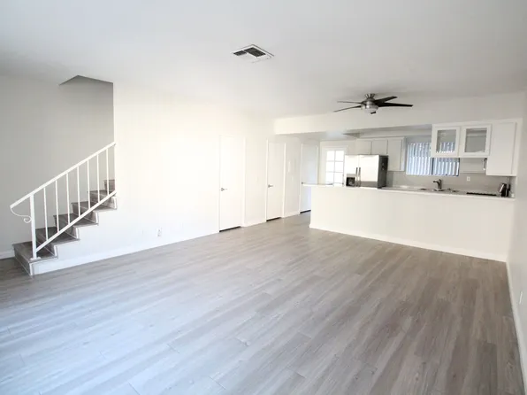 Agoura Two Carriage LLC, 4940 Lewis Rd APT 8, Agoura Hills, CA 91301