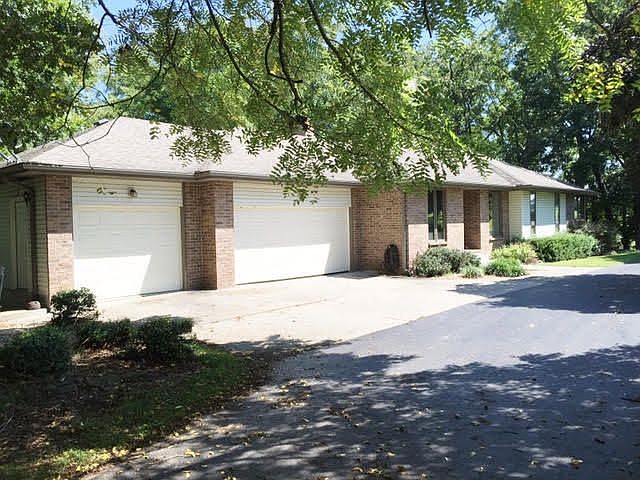 1st image of 1090 S Stanford Dr
