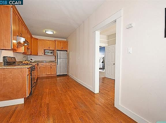 4th image of 438 Masonic Ave