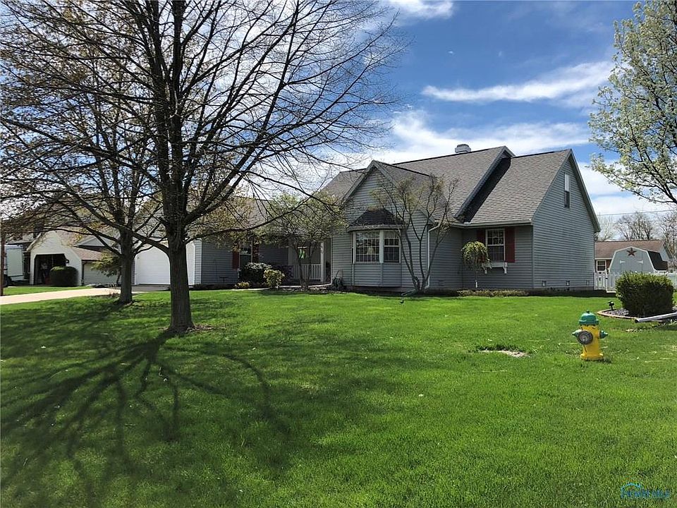 1st image of 70 Bordeaux Dr