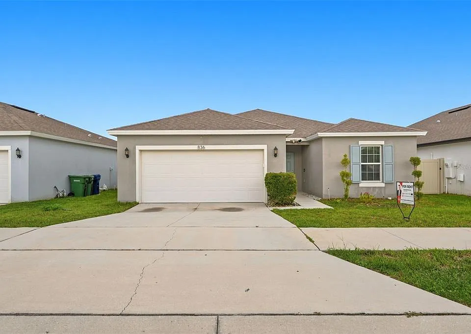 836 Cambridge Dr